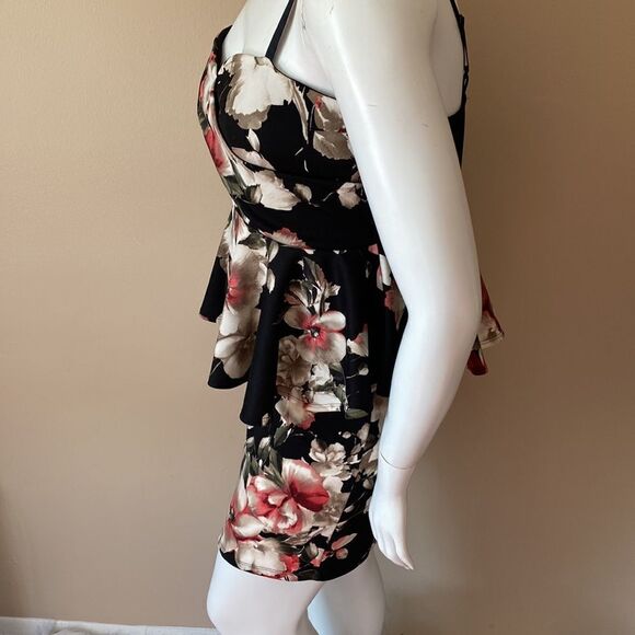 NWT Charlotte Russe Floral Peplum Dress - Picture 8 of 12
